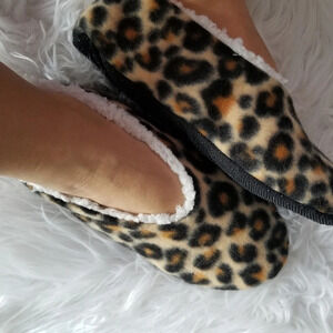 So Soft Leopard Slippers